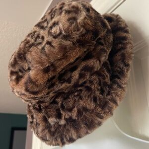 Vintage Parkhurst Faux Fur Brown Leopard Print Winter Bucket Hat Women Canada